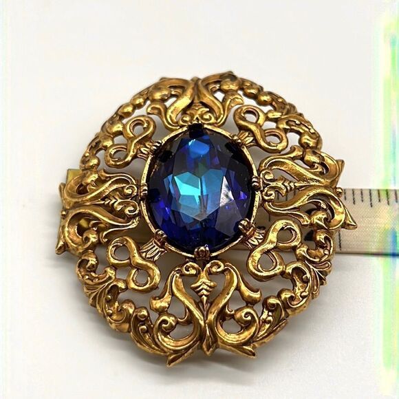 80's Edgar Berebi Designer Gold Tone Baroque / Rococo Brooch Teal Glass Center - Picture 8 of 10